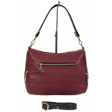 На фото 3 - Женская сумка из фактурной искусственной кожи с подвеской, цвет бордовый