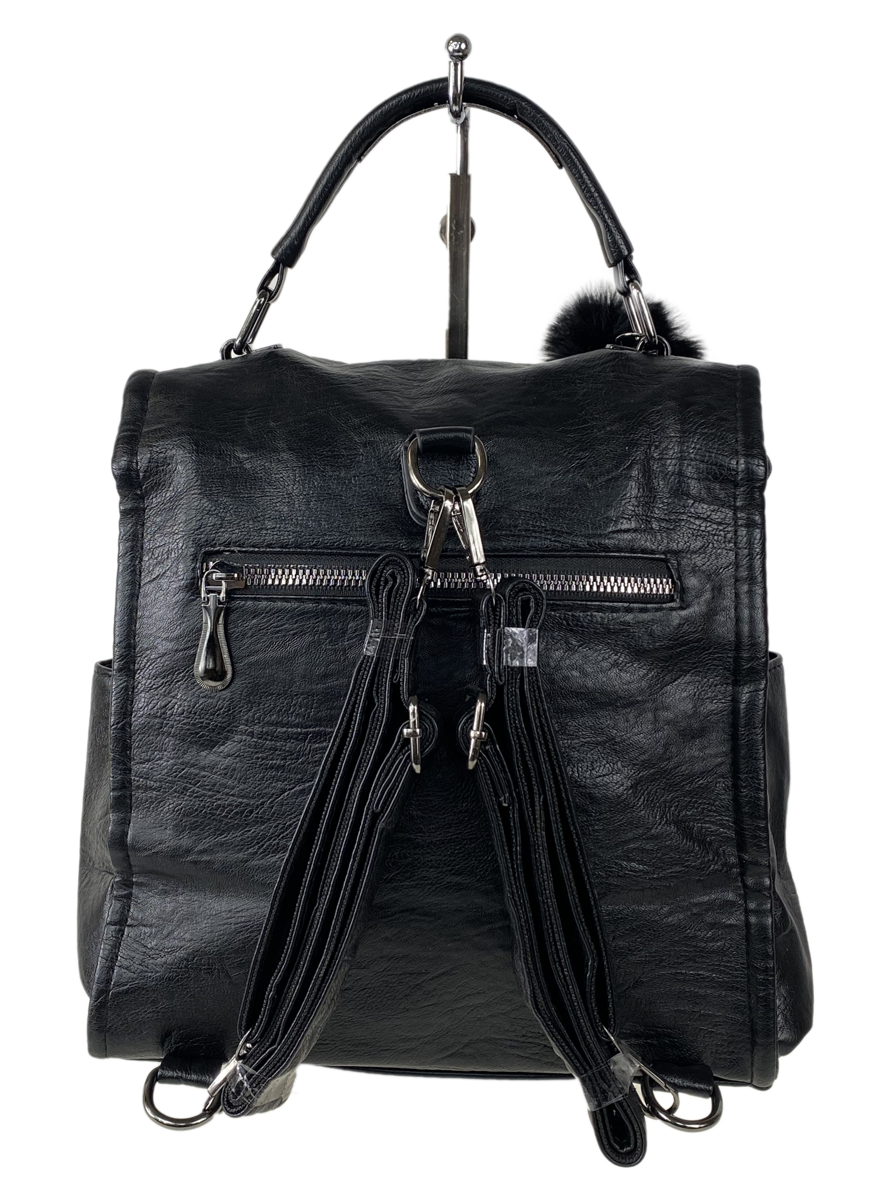 На фото 3 - Компактная сумка-рюкзак  из искусственной кожи, цвет черный