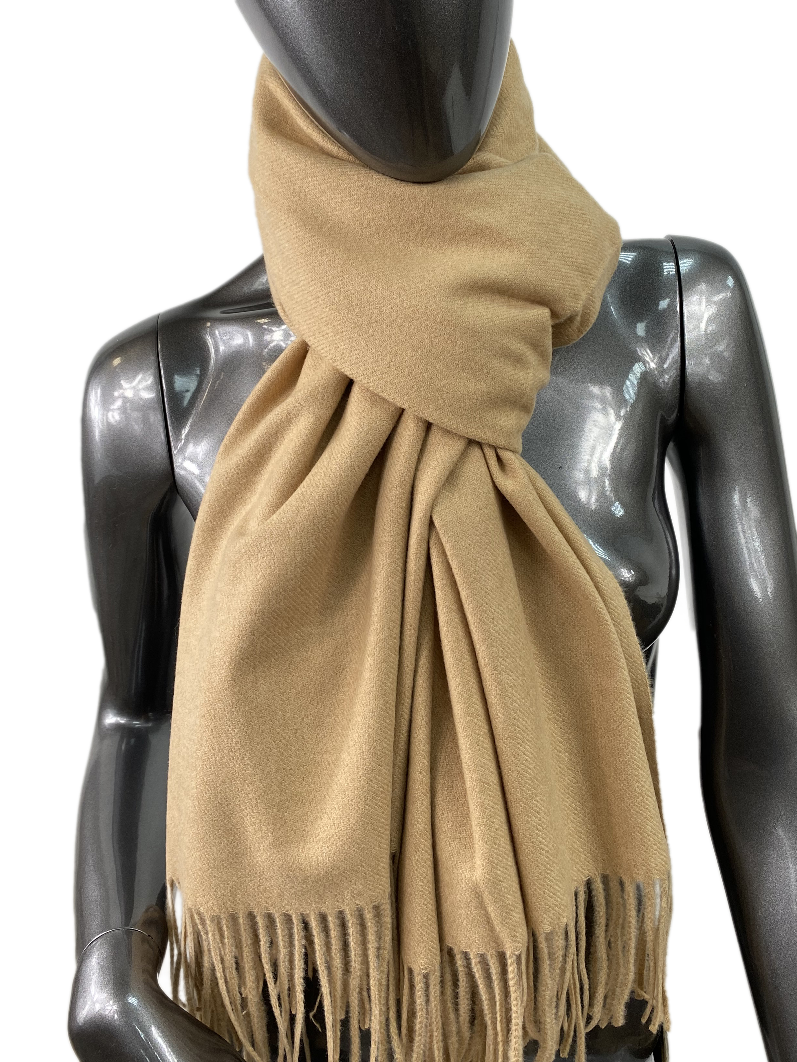 На фото 1 - Мягкий палантин-шарф из кашемира,  цвет бежевый