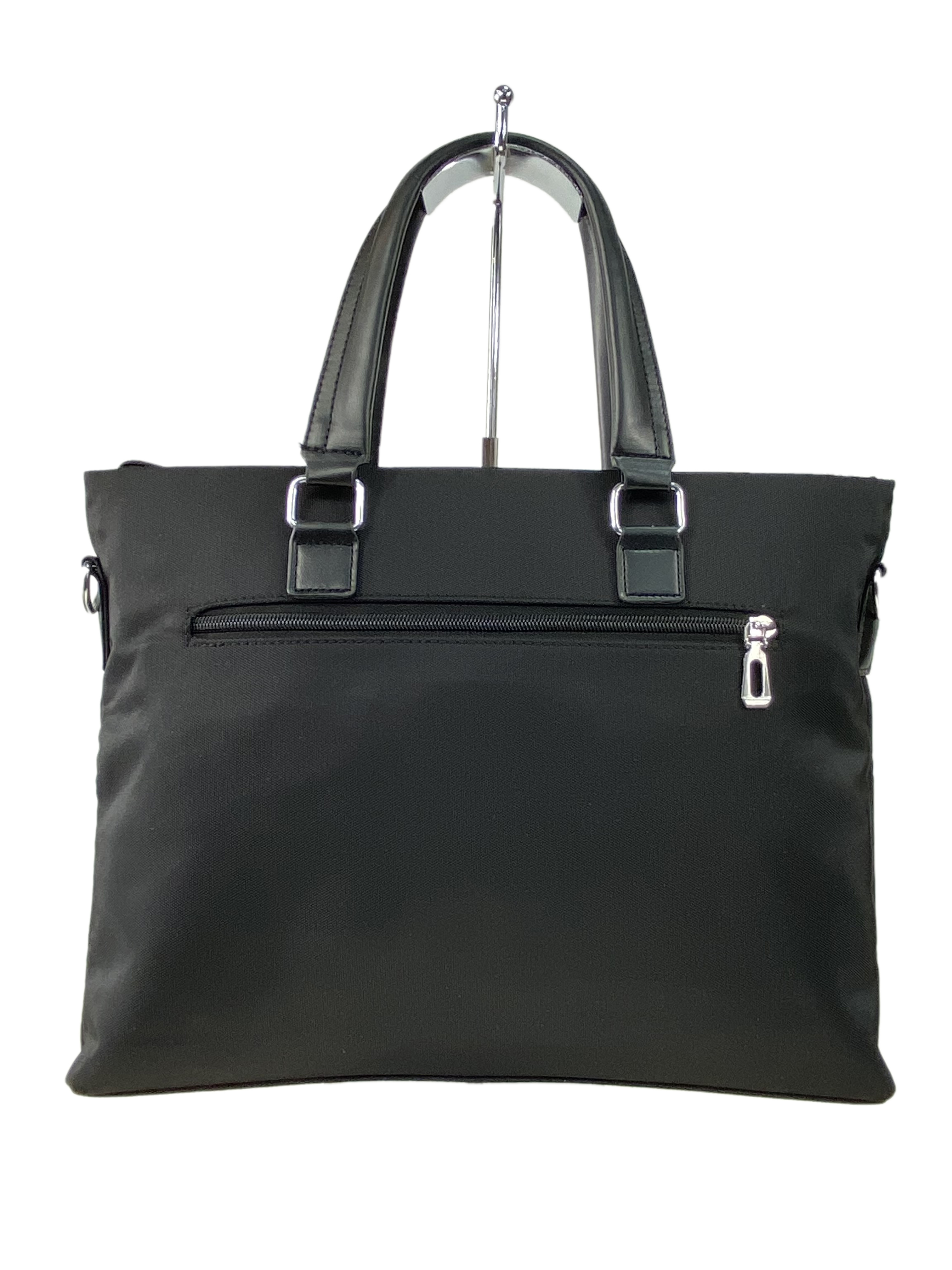 На фото 3 - Деловой мужской портфель из  текстиля и экокожи, цвет чёрный