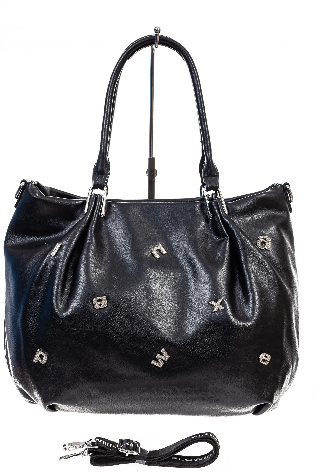 На фото 2 - Женская сумка хобо из гладкой экокожи, цвет черный
