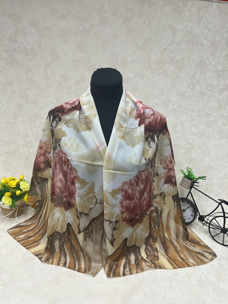 На фото 1 - Легкий платок  из шифона   , мультицвет