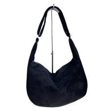 На фото 1 - Женская сумка из искусственной замши, цвет черный