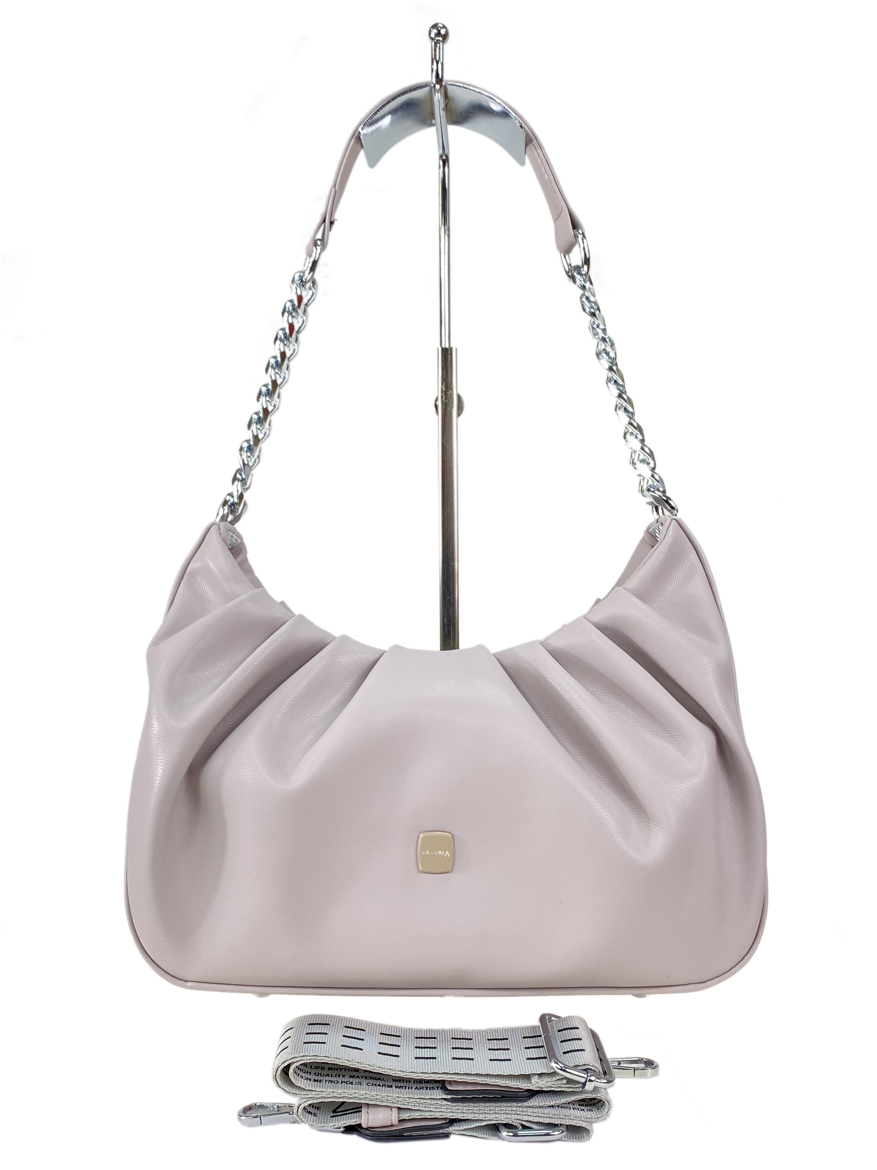 На фото 2 - Мягкая женская сумка из искусственной кожи, цвет светло серый