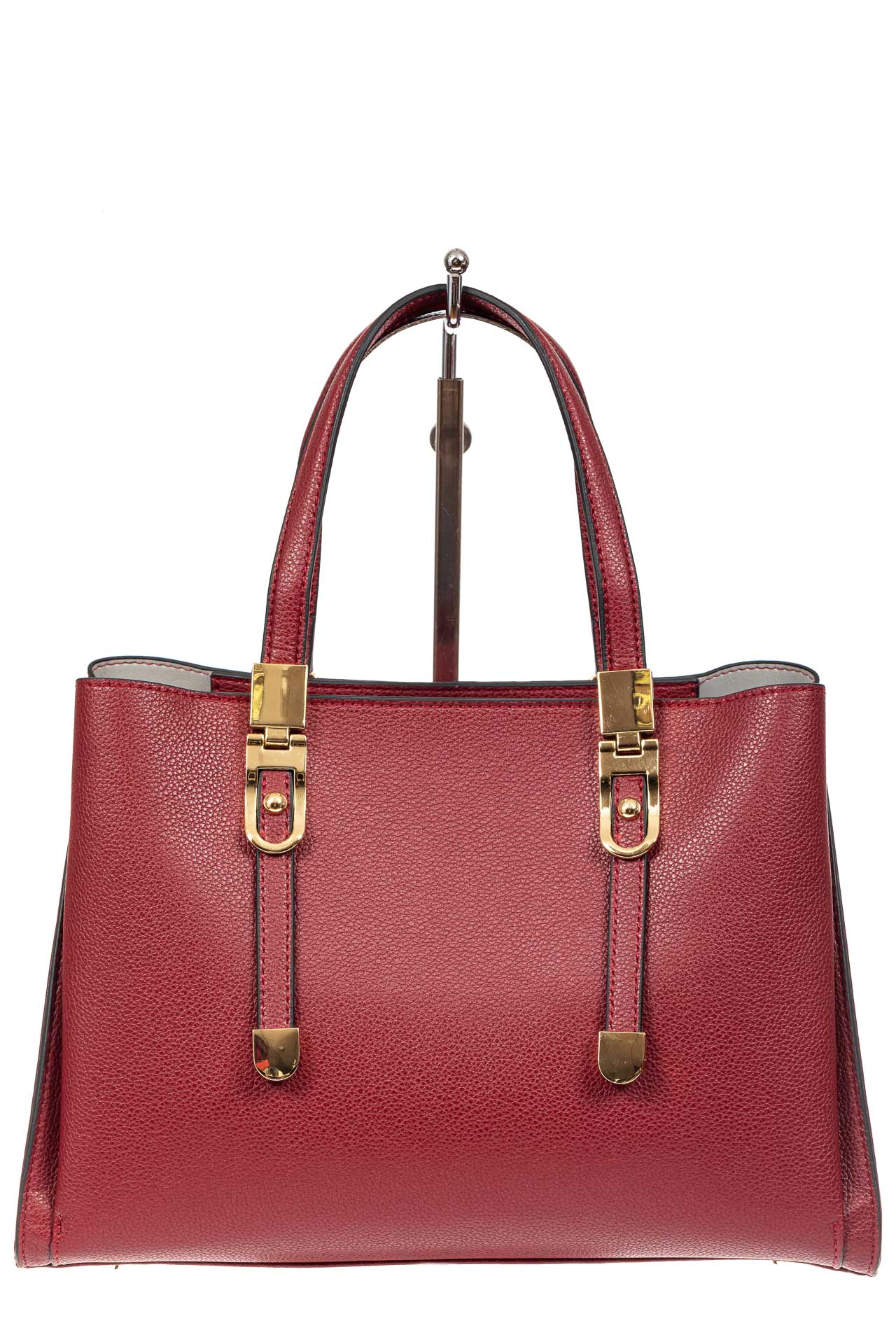 На фото 2 - Кожаная женская сумка тоут с регулировкой лямок, цвет красный