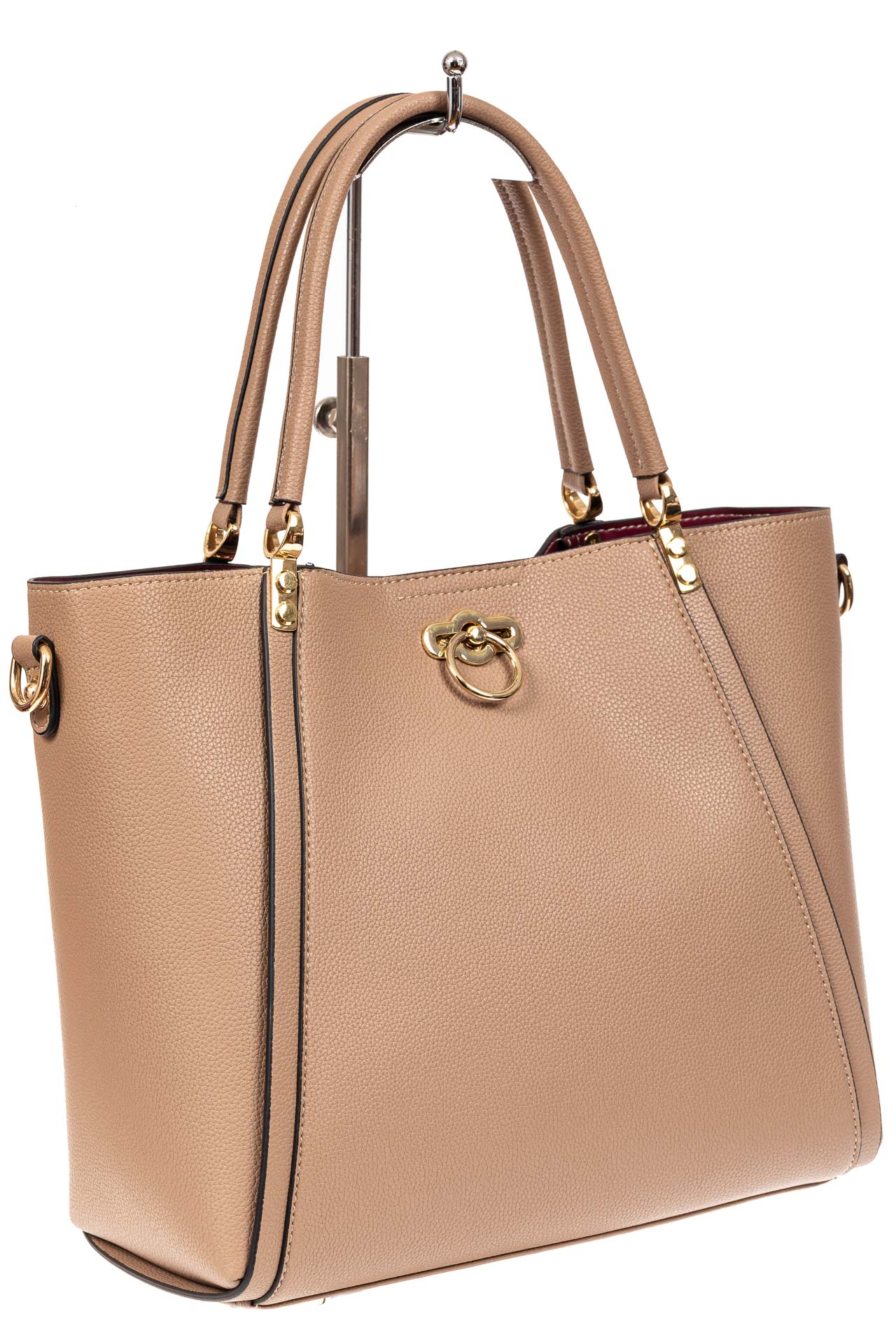 На фото 1 - Кожаная стильная сумка шоппер с замком-кольцом, цвет бежевый
