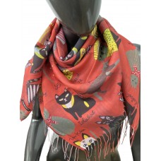 На фото 1 - Легкий платок-шарф с принтом, цвет мультицвет
