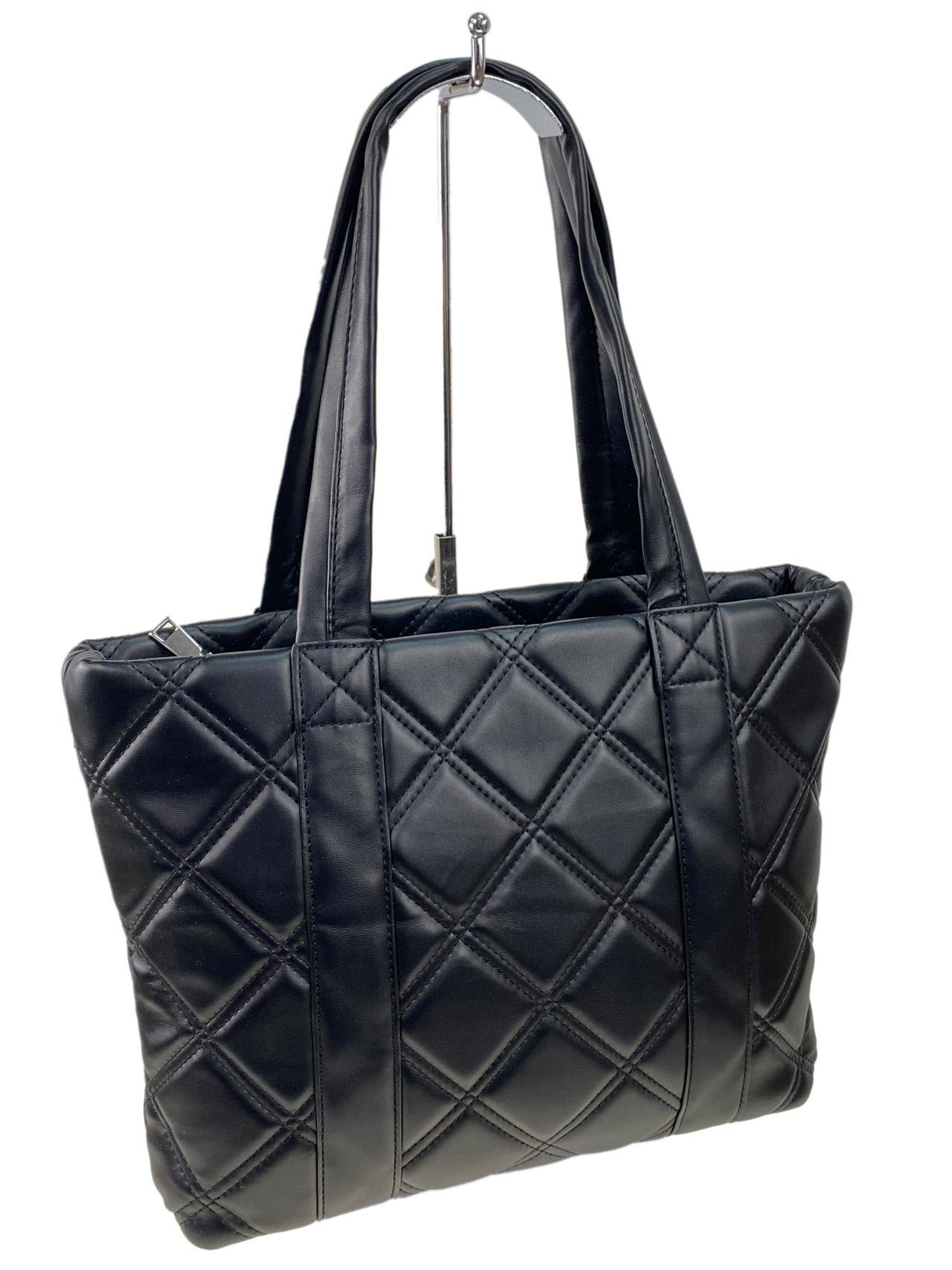 На фото 3 - Женская сумка  из искусственной кожи, цвет черный