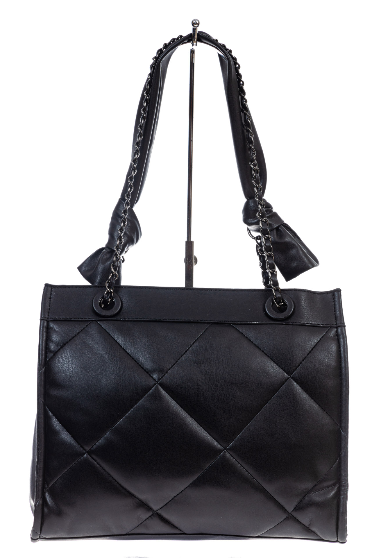 На фото 2 -   Стильная женская  сумка из искусственной кожи, цвет черный