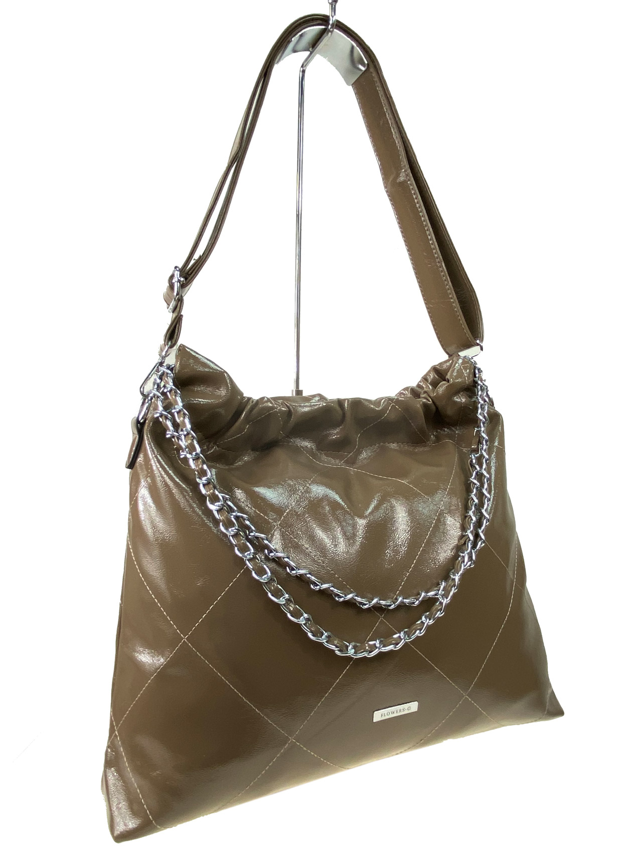 На фото 1 - Женская сумка хобо из искусственной кожи, цвет бежево-коричневый
