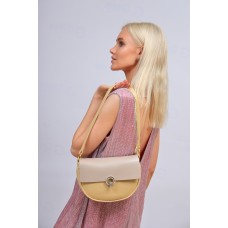 На фото 1 -  Женская сумка кросс-боди из искусственной кожи, цвет горчичный с бежевым