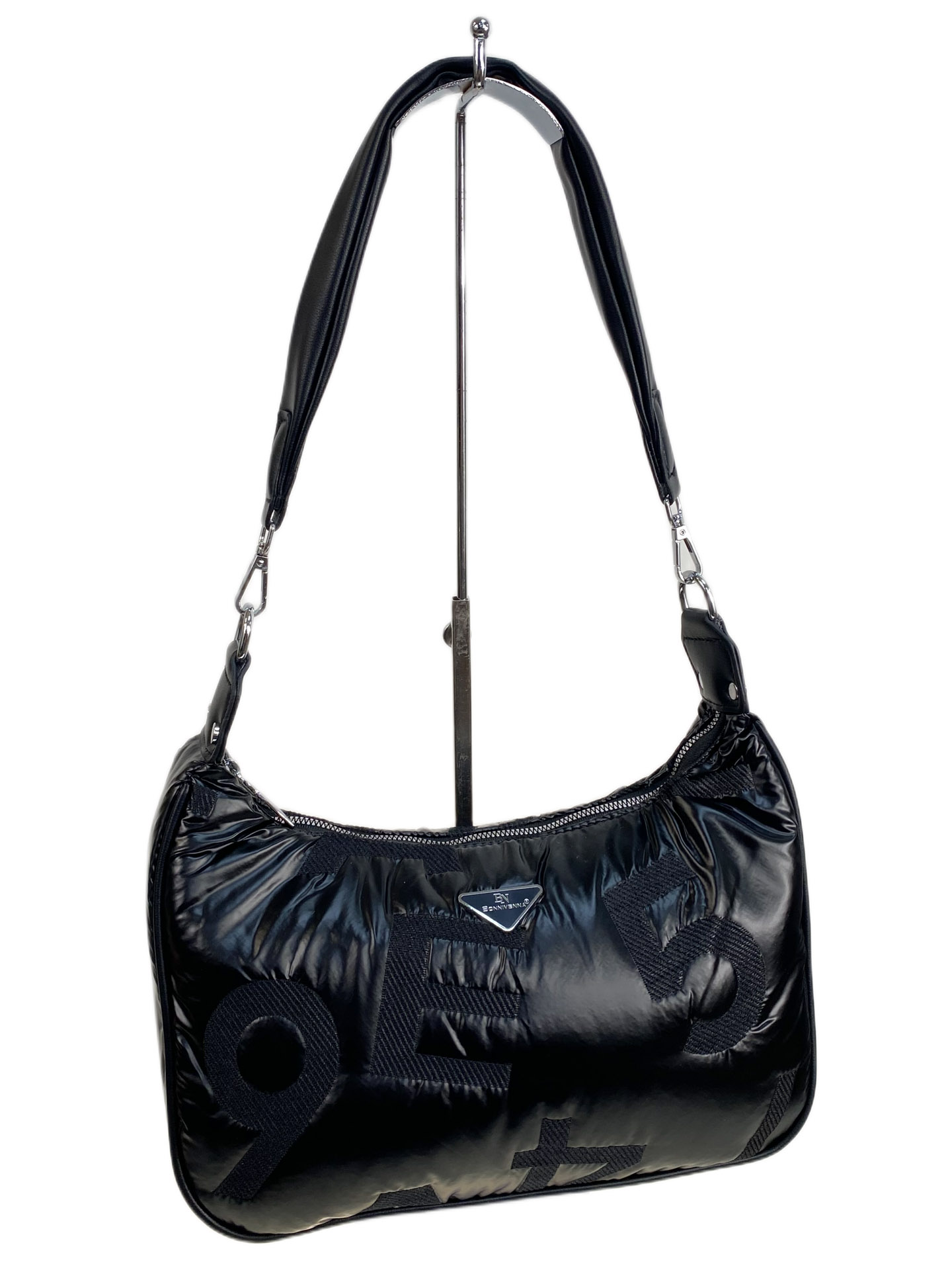 На фото 1 - Сумка из болоньи  через плечо, цвет черный