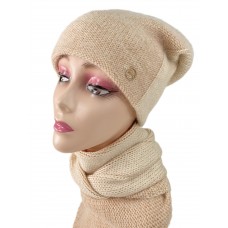 На фото 1 - Комплект шапка женская и шарф-косынка, цвет бежевый