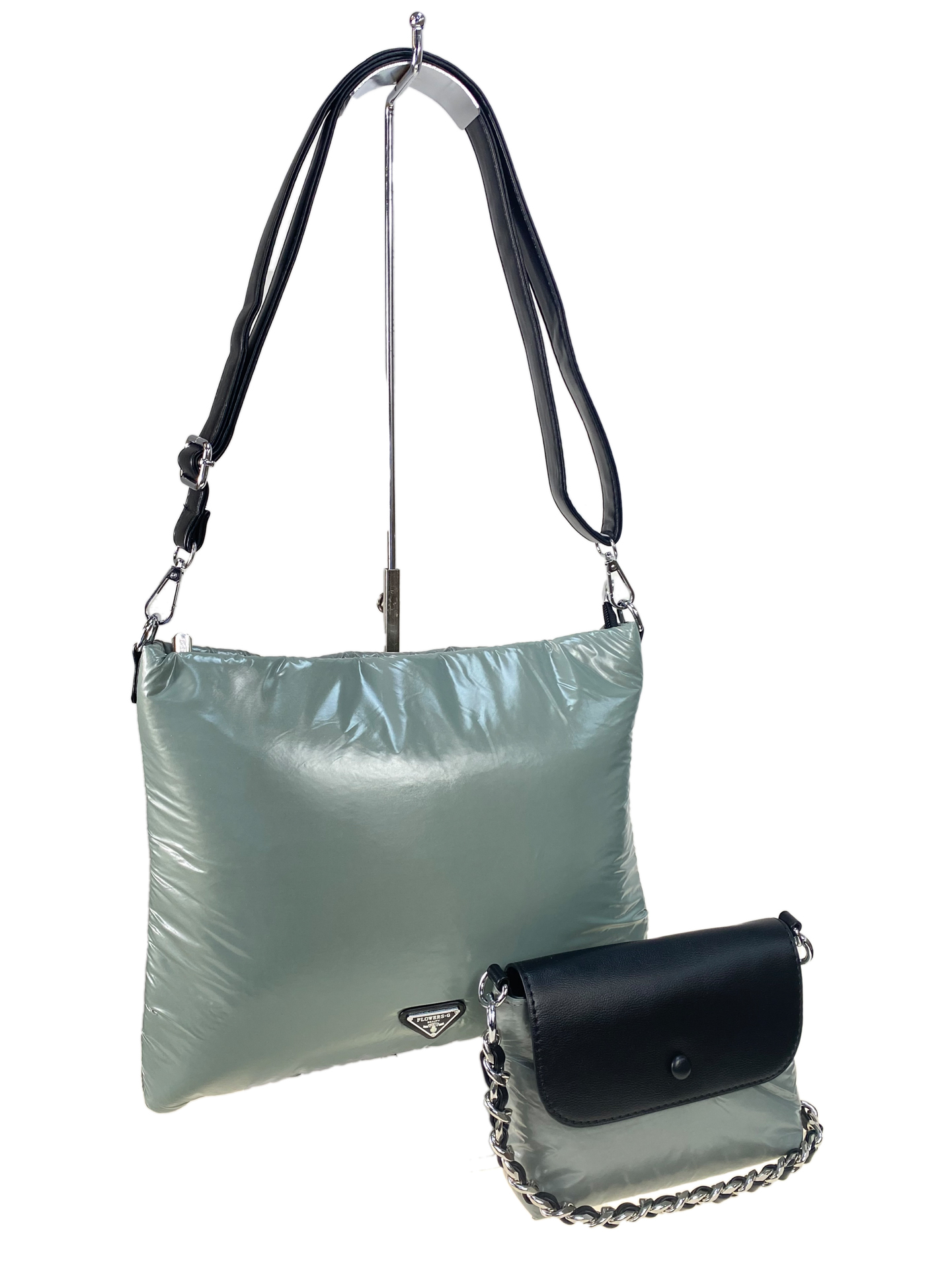 На фото 1 - Cтильная женская сумка-шоппер из водооталкивающей ткани, цвет серо-зеленый