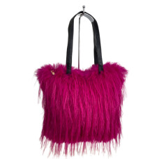 На фото 1 - Женская сумка из искусственного меха, цвет фуксия