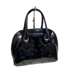 На фото 1 - Женская сумка из искусственной кожи, цвет черный На фото 1 - Женская сумка из искусственной кожи, цвет черный