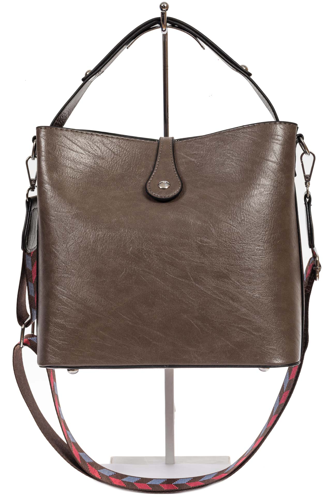 На фото 3 - Женская сумка-бочонок из искусственной кожи, цвет серый