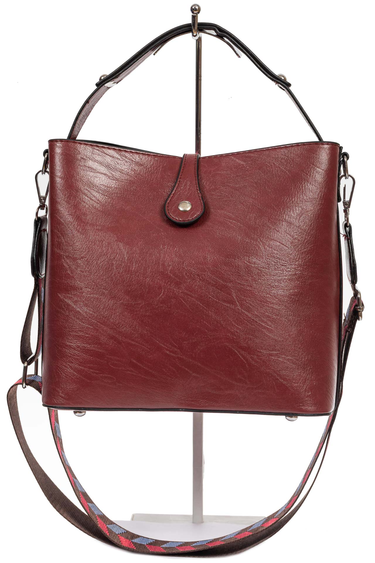 На фото 3 - Женская сумка-бочонок из искусственной кожи, цвет красный