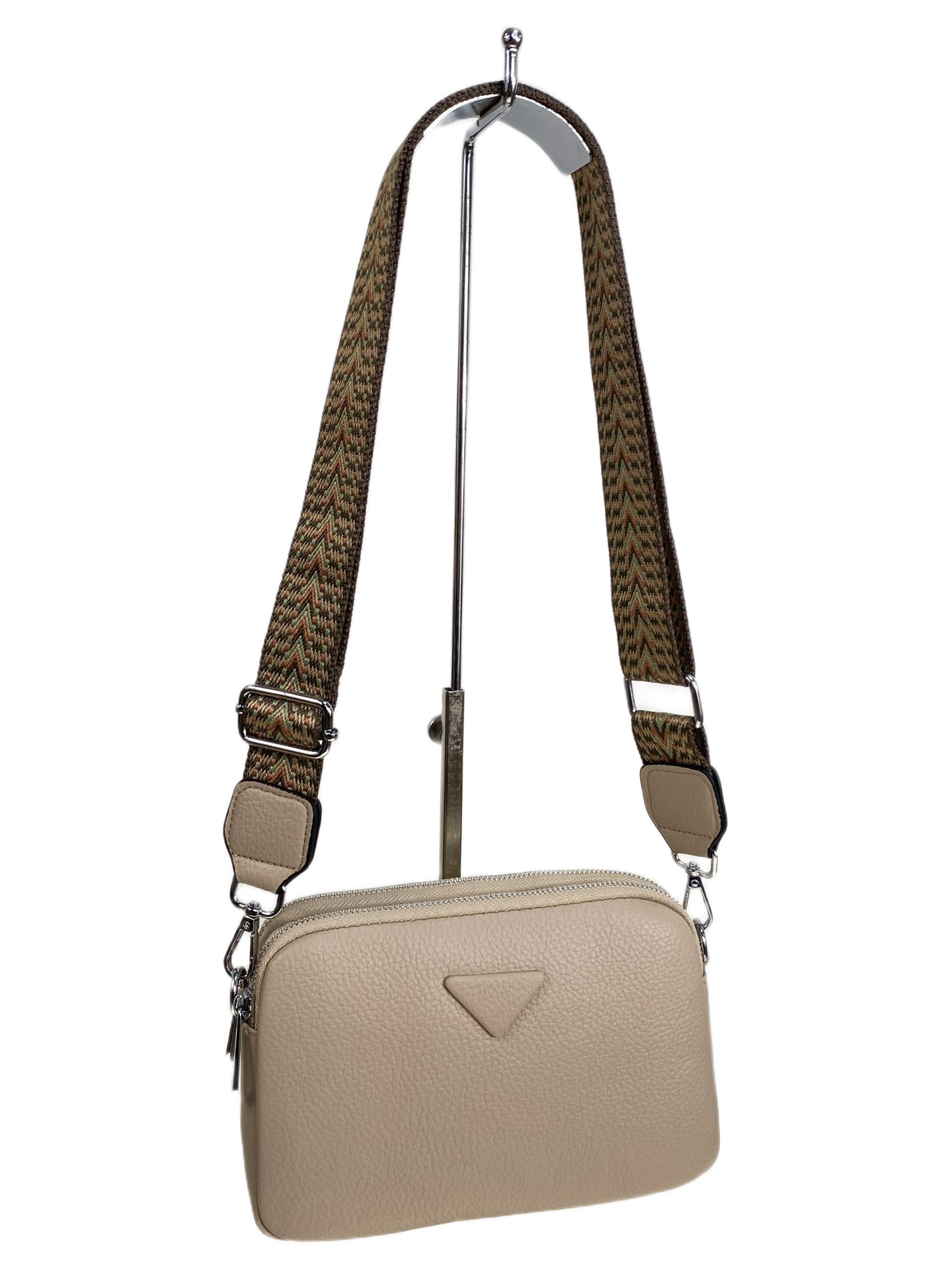 На фото 1 - Женская сумка из искусственной кожи, цвет светло бежевый