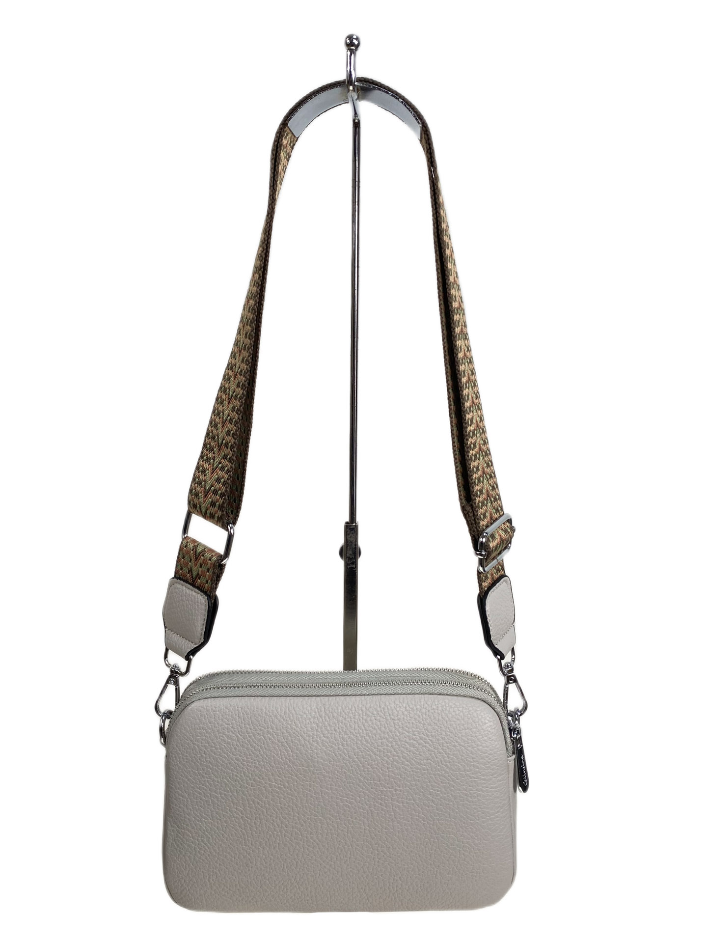 На фото 2 - Женская сумка из искусственной кожи, цвет светло серый