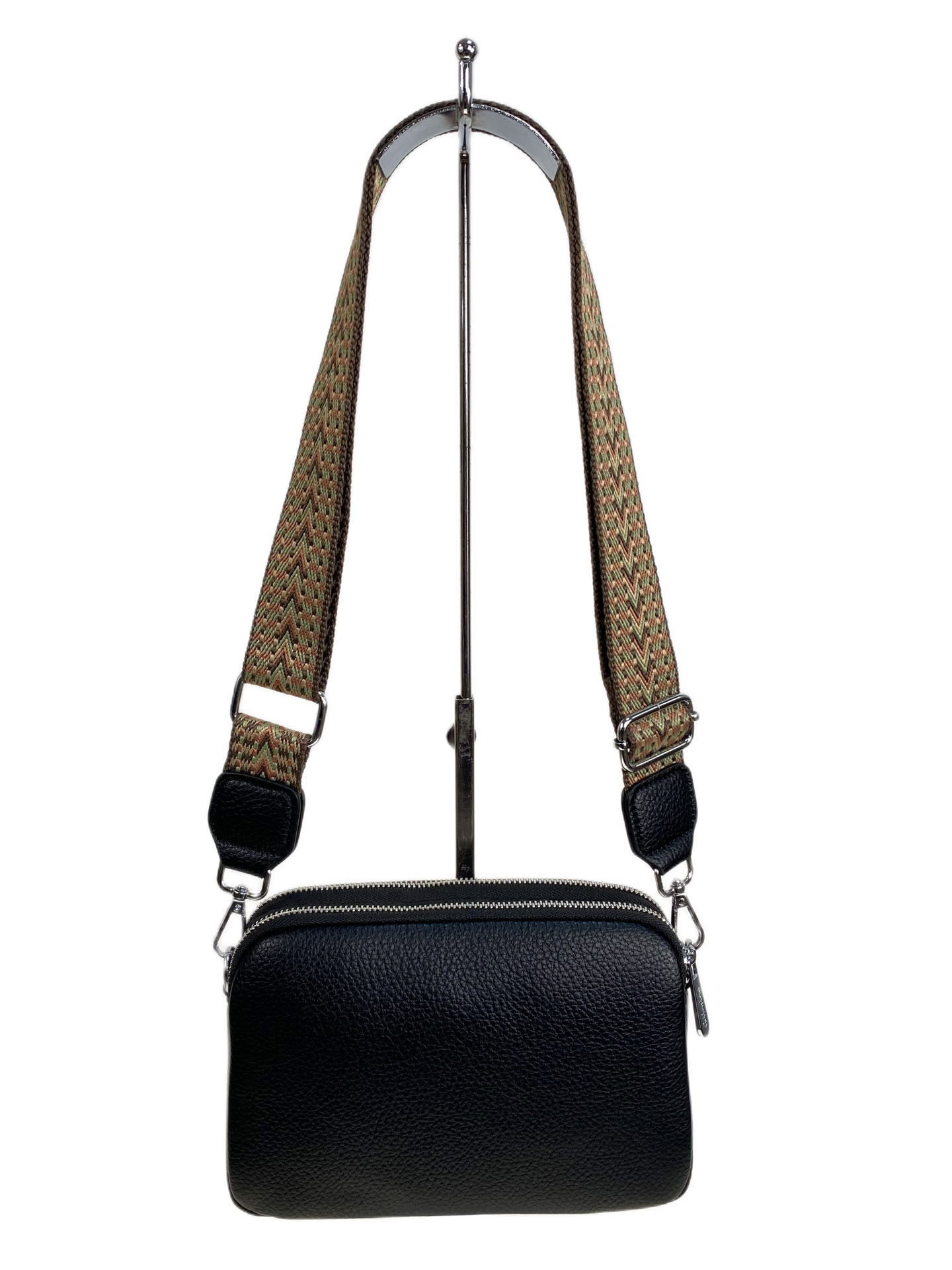 На фото 2 - Женская сумка из искусственной кожи, цвет черный