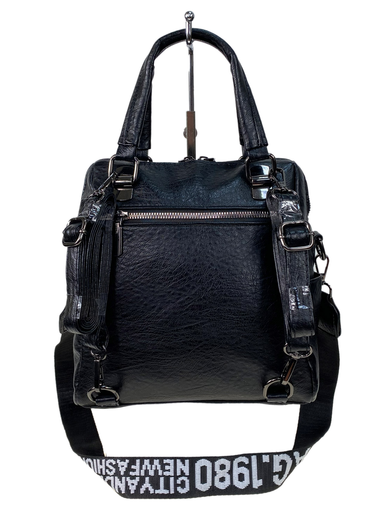 На фото 2 - Женская сумка-рюкзак трансформер из искусственной кожи цвет черный