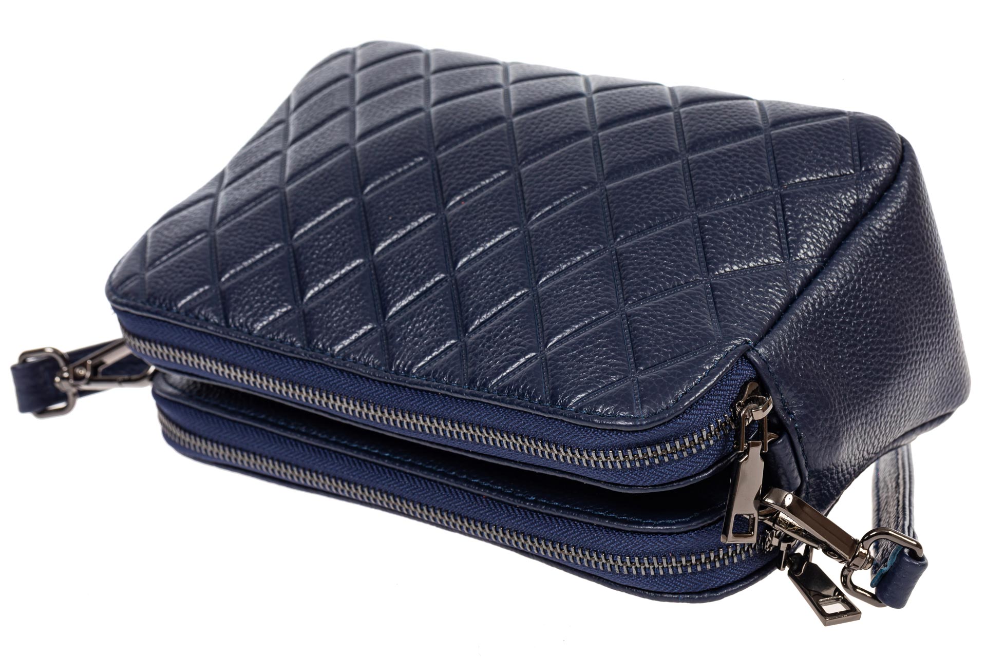 На фото 4 - Женская стёганая сумка из кожи, цвет синий