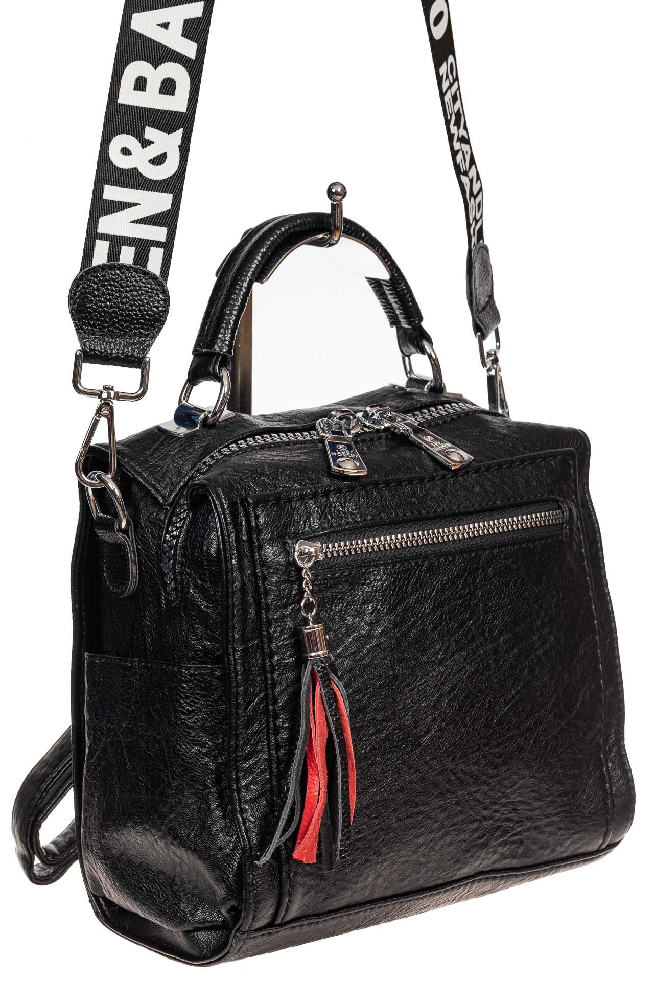 На фото 1 - Компактная сумка-рюкзак из искусственной кожи, цвет чёрный