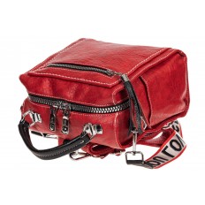 На фото 4 - Компактная сумка-рюкзак из искусственной кожи, цвет красный