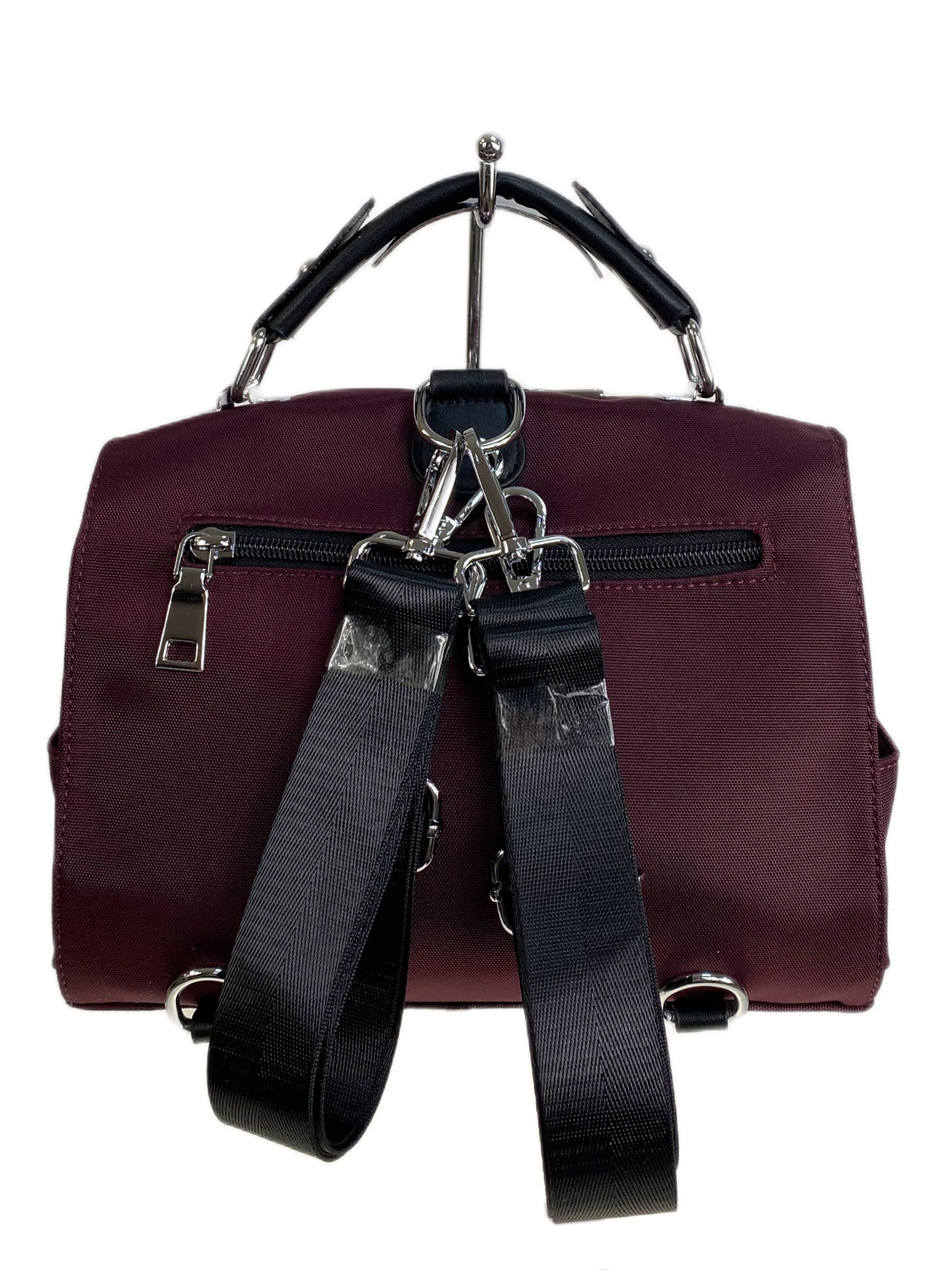 На фото 2 - Женская сумка-рюкзак из текстиля, цвет бордовый