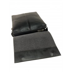 На фото 3 - Мужская сумка-планшет из искусственной кожи через плечо, цвет чёрный