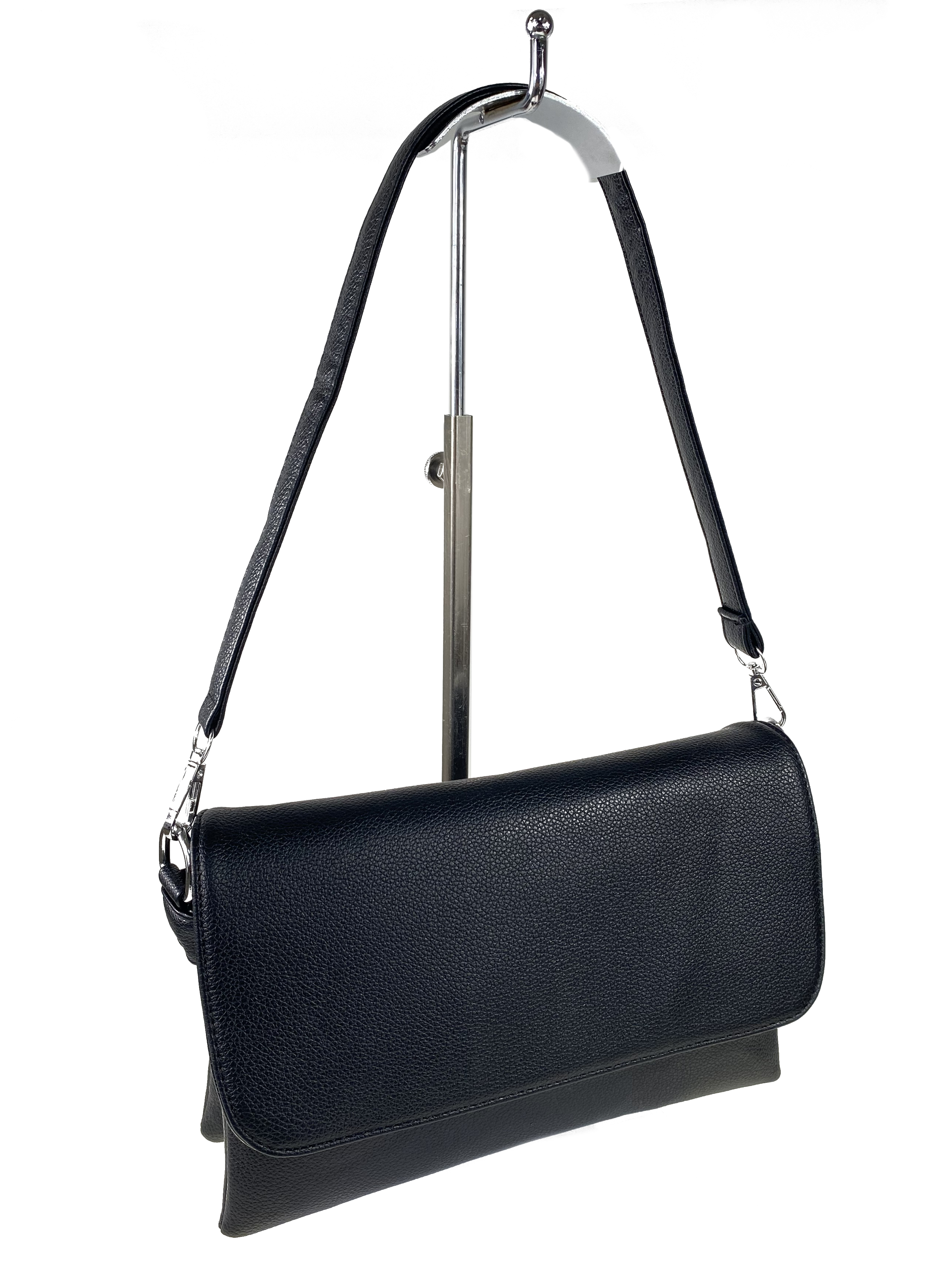 На фото 1 - Женская сумка-клатч  из мягкой  искусственной кожи,цвет черный