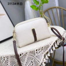 На фото 1 - Женская сумка из искусственной кожи, цвет белый На фото 1 - Женская сумка из искусственной кожи, цвет белый