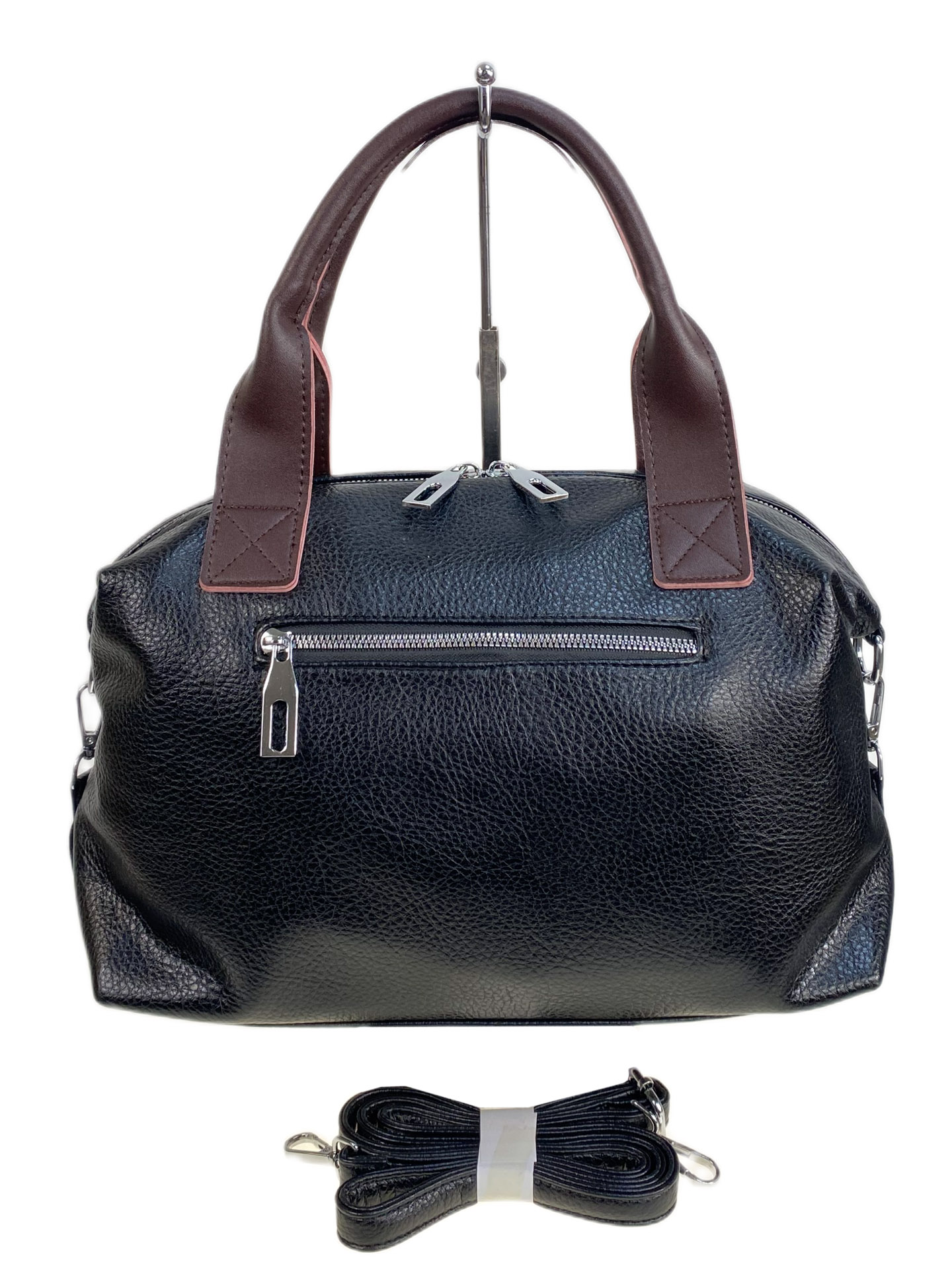 На фото 2 - Женская сумка из натуральной кожи, цвет  черный