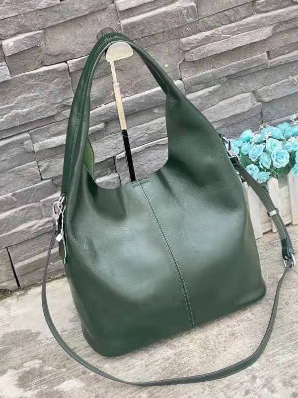 На фото 2 - Женская сумка шоппер из натуральной кожи, цвет зеленый 