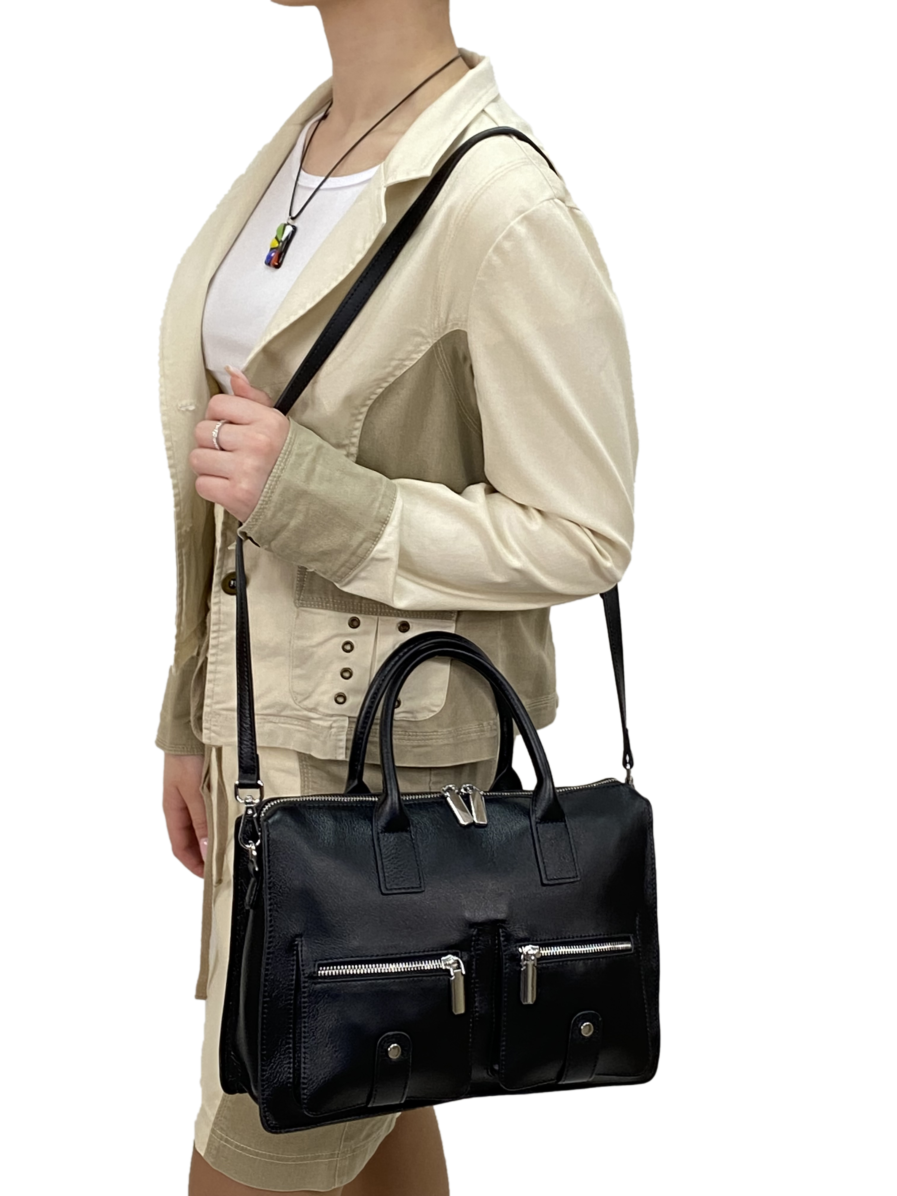 На фото 1 - Кожаная женская сумка-портфель, цвет черный