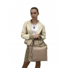 На фото 2 - Женская сумка  из натуральной кожи, цвет бежевый