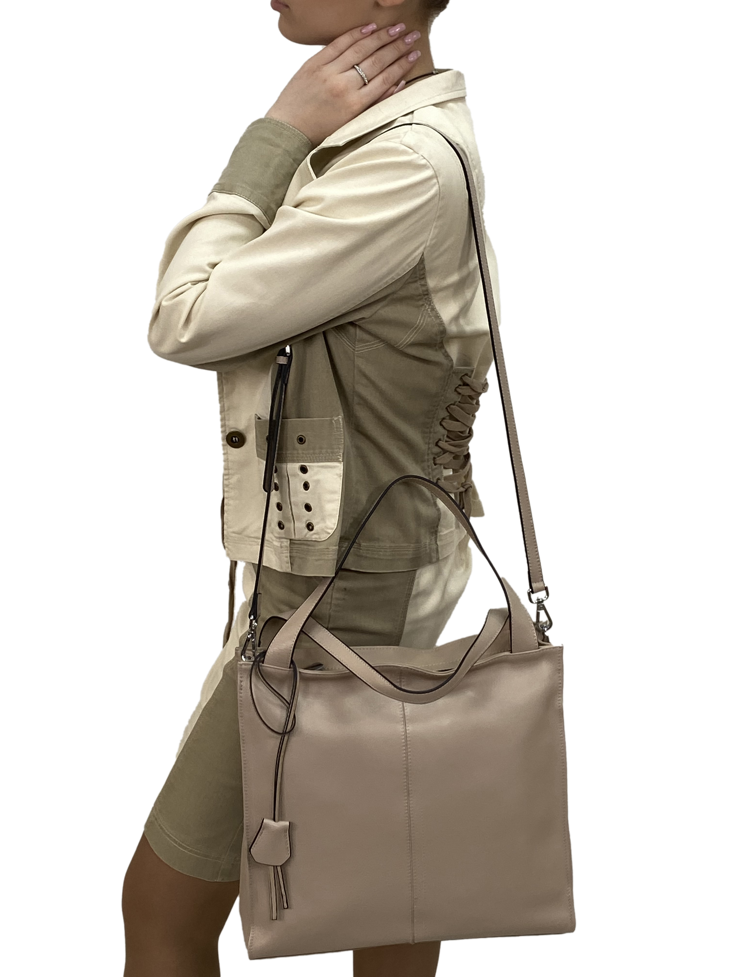 На фото 3 - Женская сумка  из натуральной кожи, цвет бежевый