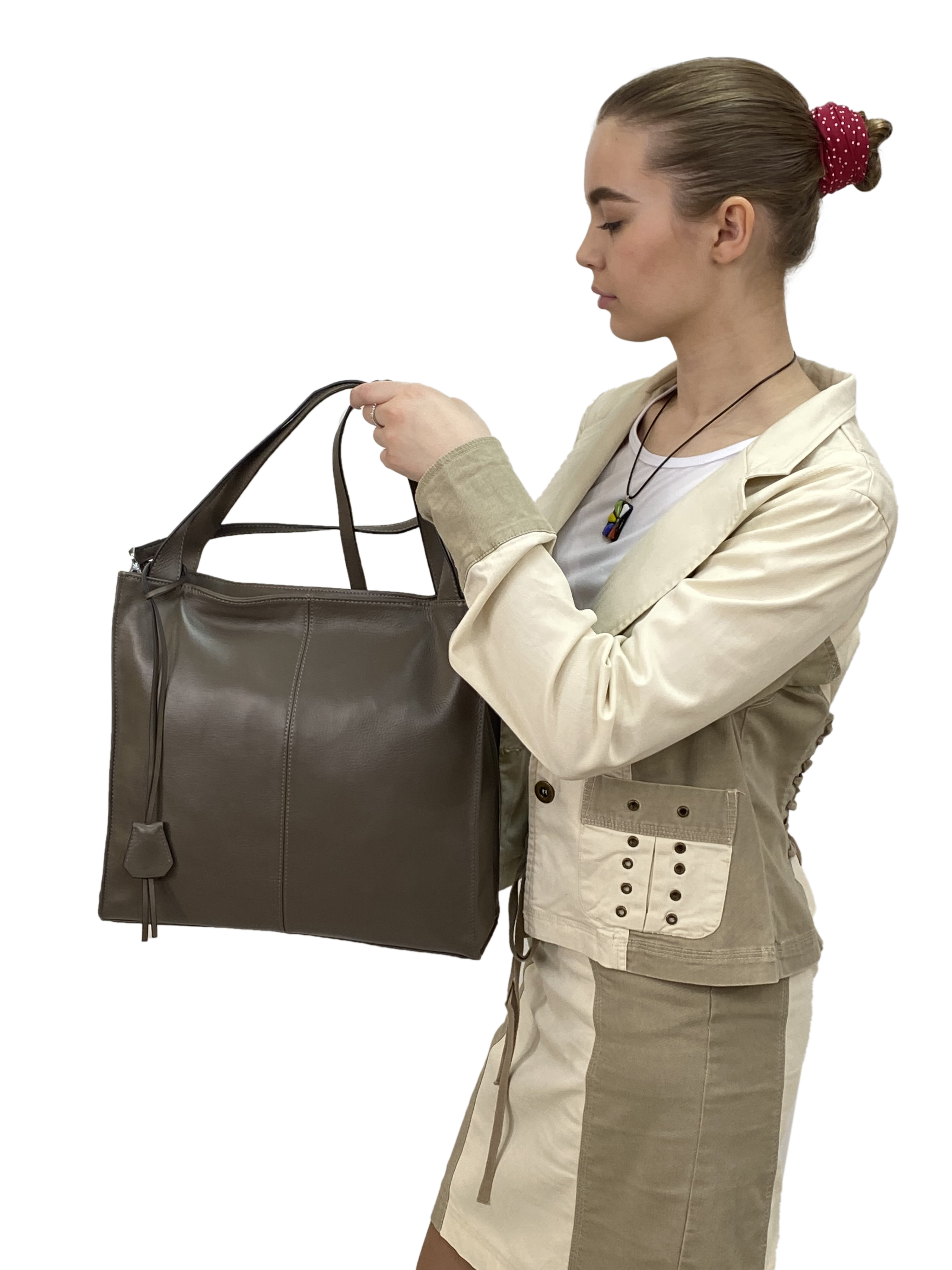 На фото 1 - Женская сумка  из натуральной кожи, цвет хаки