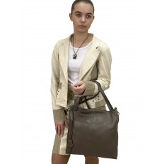 На фото 3 - Женская сумка  из натуральной кожи, цвет хаки