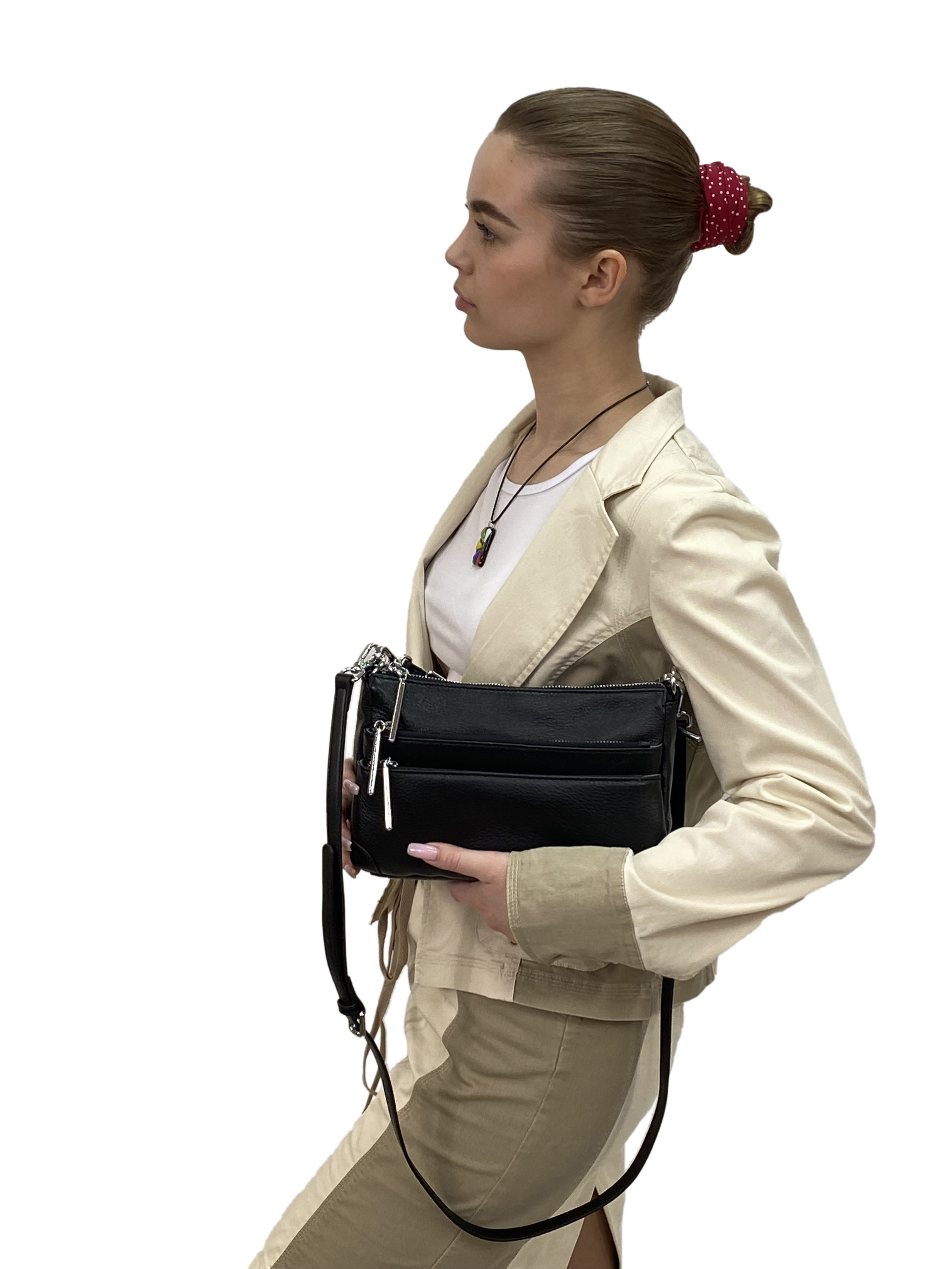 На фото 3 - Женская сумка  из натуральной кожи, цвет черный