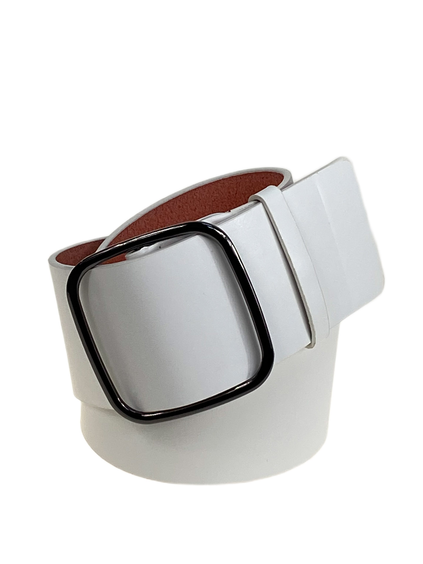 На фото 1 - Ремень женский широкий из искусственной кожи, цвет белый