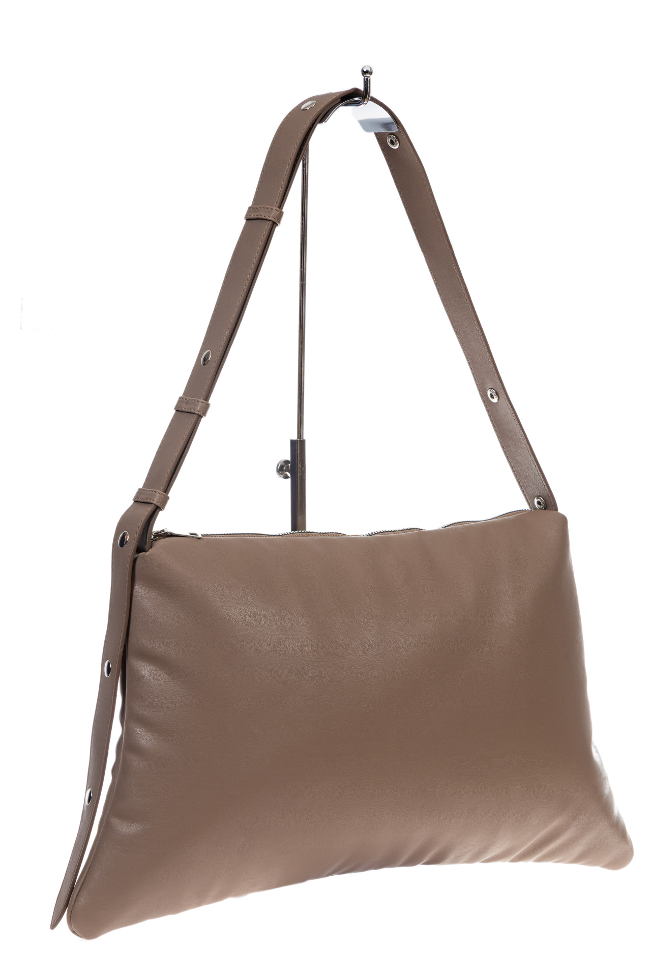 На фото 3 - Женская сумка  из искусственной кожи, цвет пудра