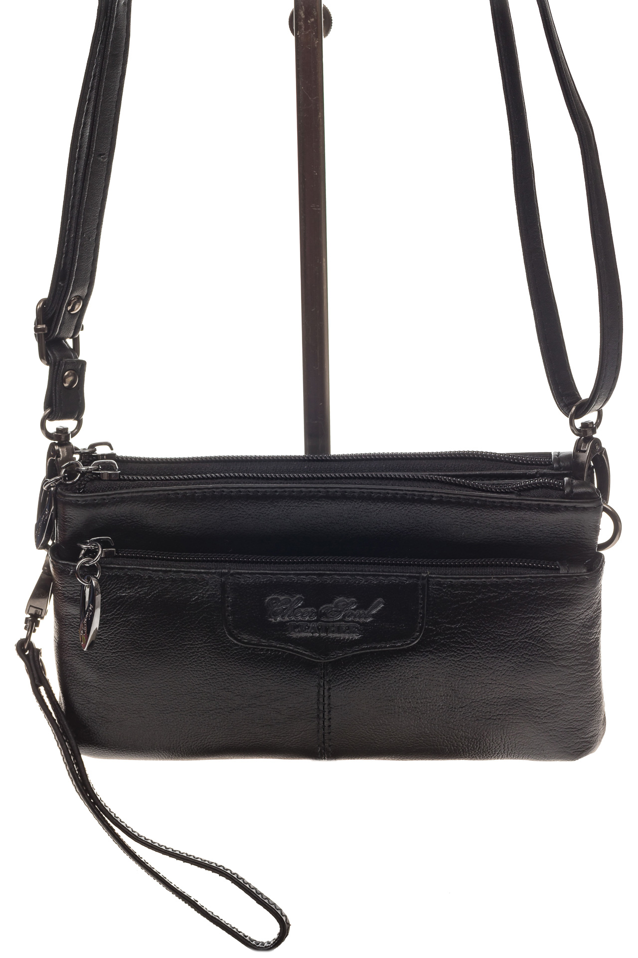 На фото 2 - Маленькая женская сумка из натуральной кожи, цвет черный