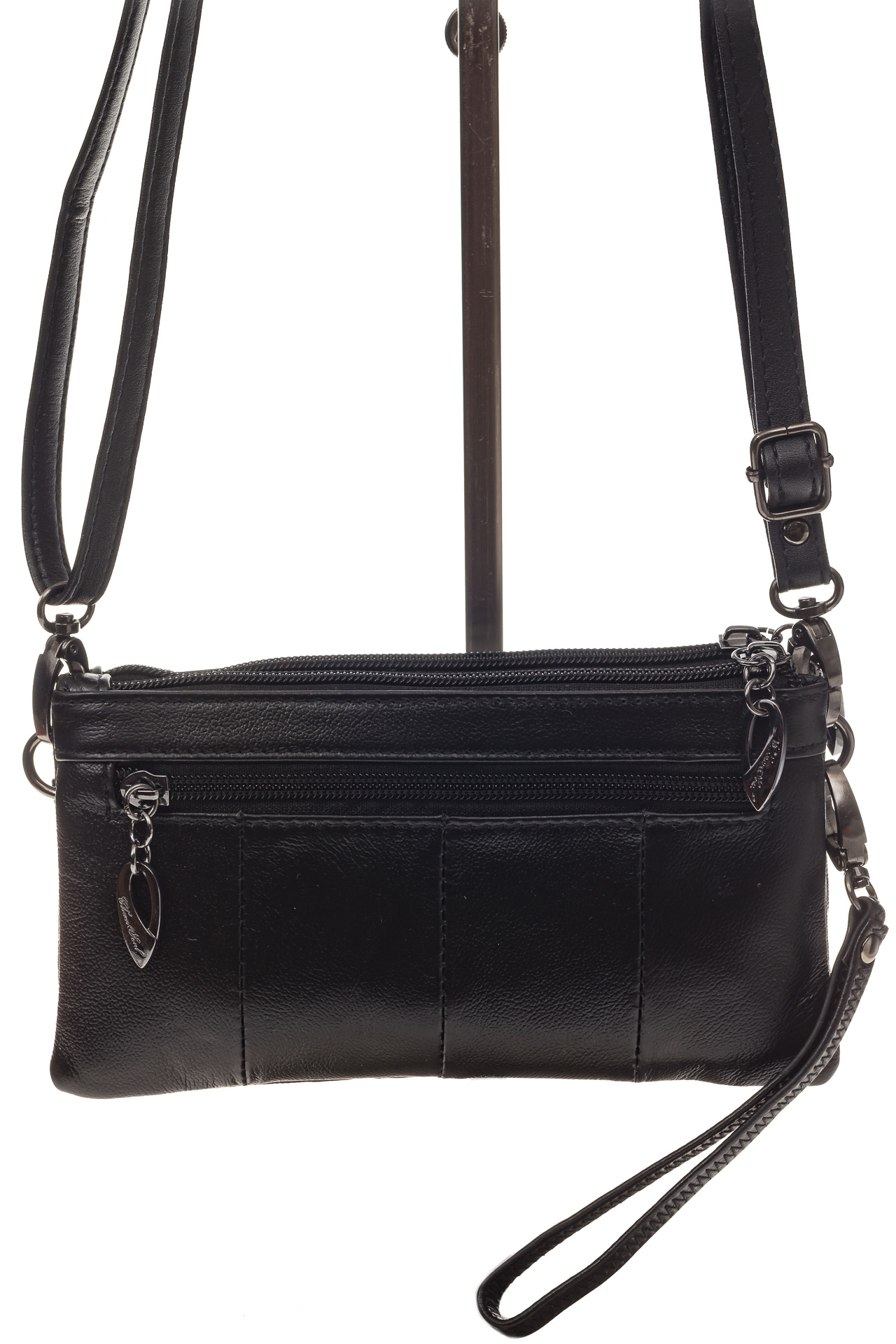 На фото 3 - Маленькая женская сумка из натуральной кожи, цвет черный