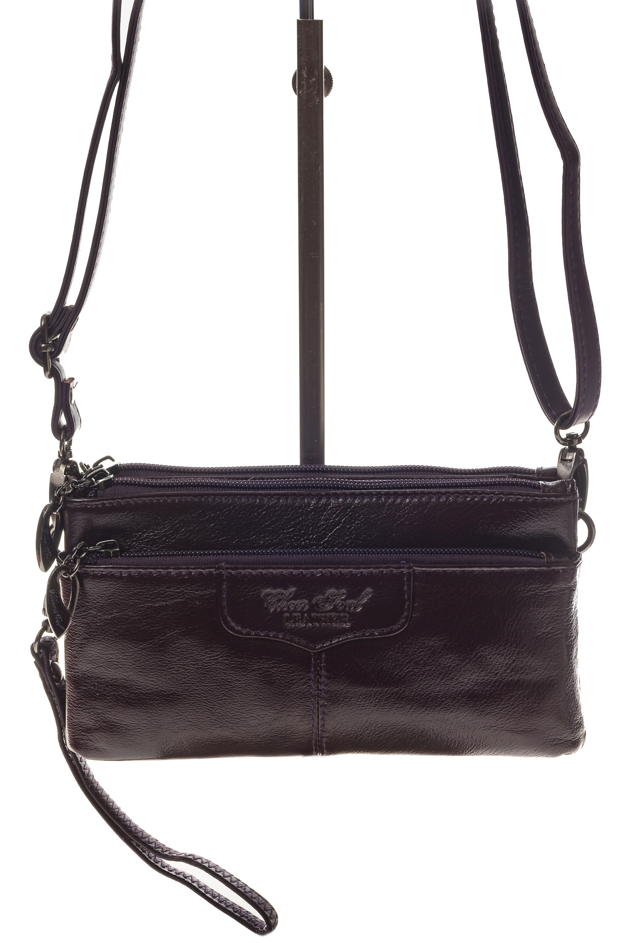 На фото 2 - Маленькая женская сумка из натуральной кожи, цвет баклажан