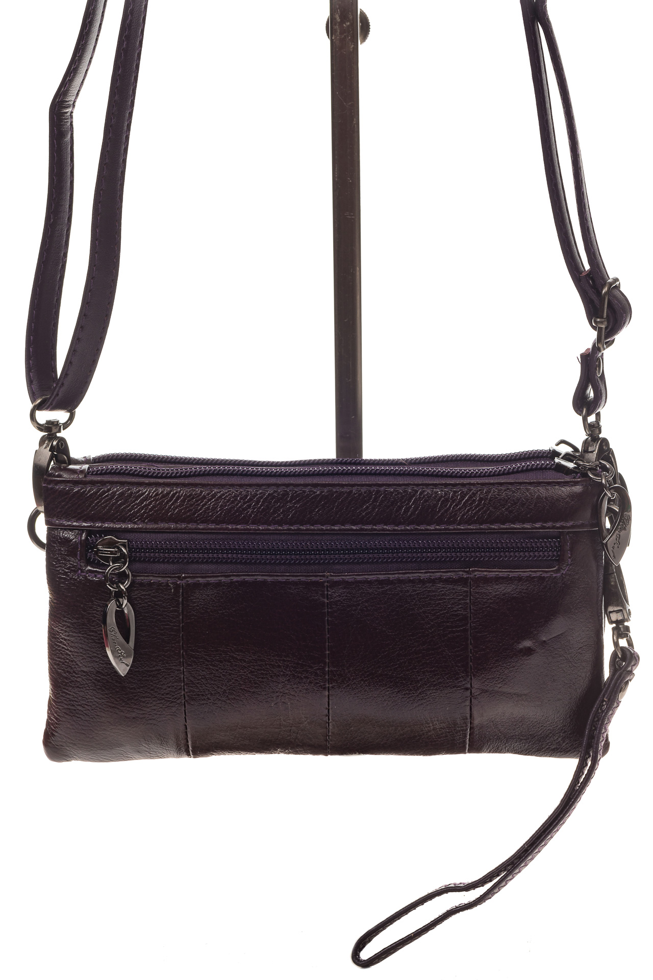 На фото 3 - Маленькая женская сумка из натуральной кожи, цвет баклажан