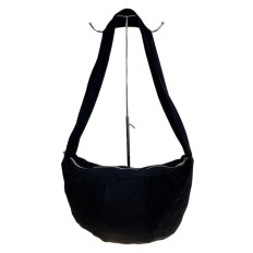 На фото 2 - Женская сумка из искусственной замши, цвет черный