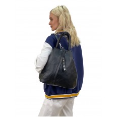 На фото 2 - Женская сумка- рюкзак из искусственной кожи, цвет черный