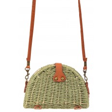 На фото 3 - Компактная соломенная сумка на длинном ремешке, цвет зеленый